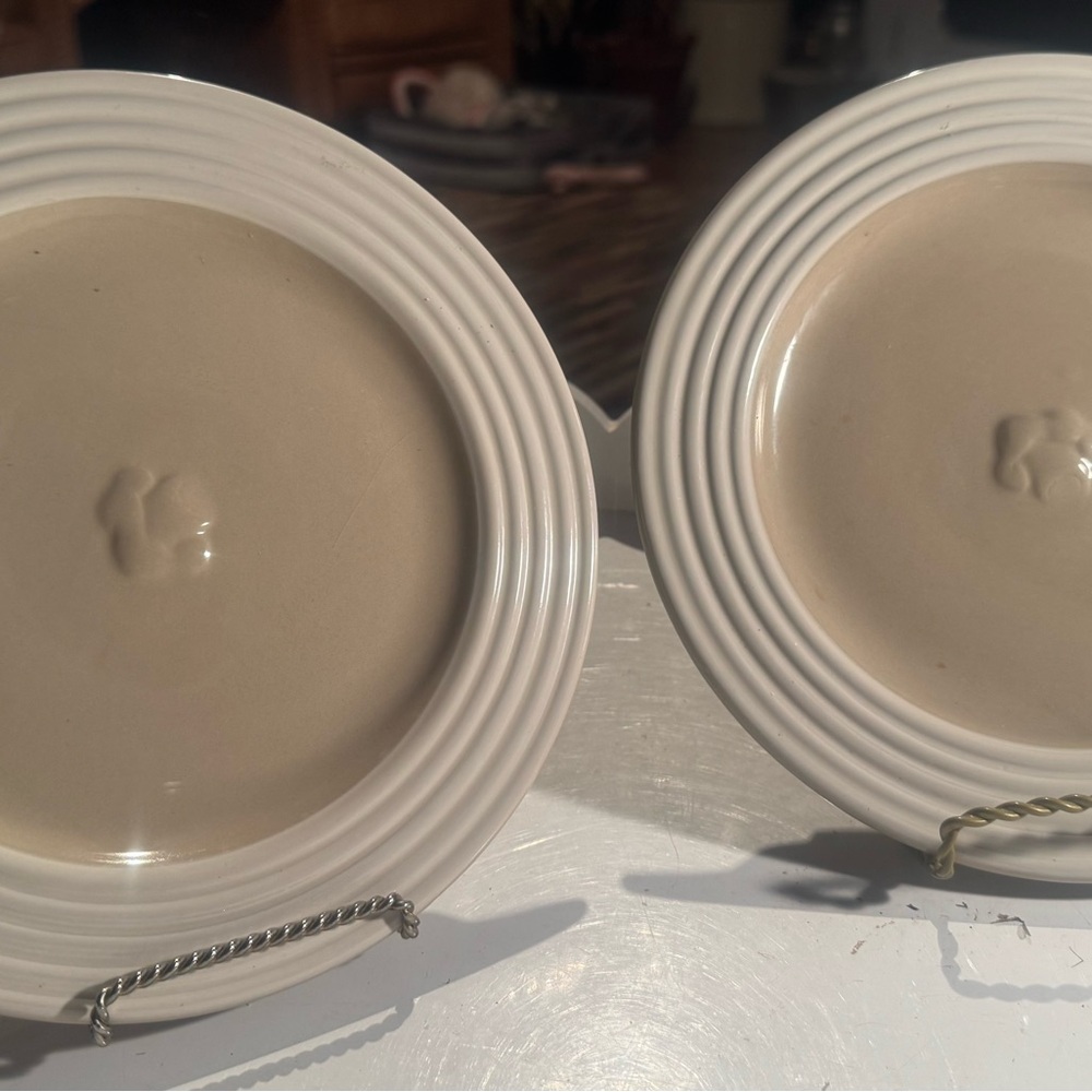 The Pampered Chef Heritage Beige 2 salad plates.  Chiefs Hat. New but no tag.